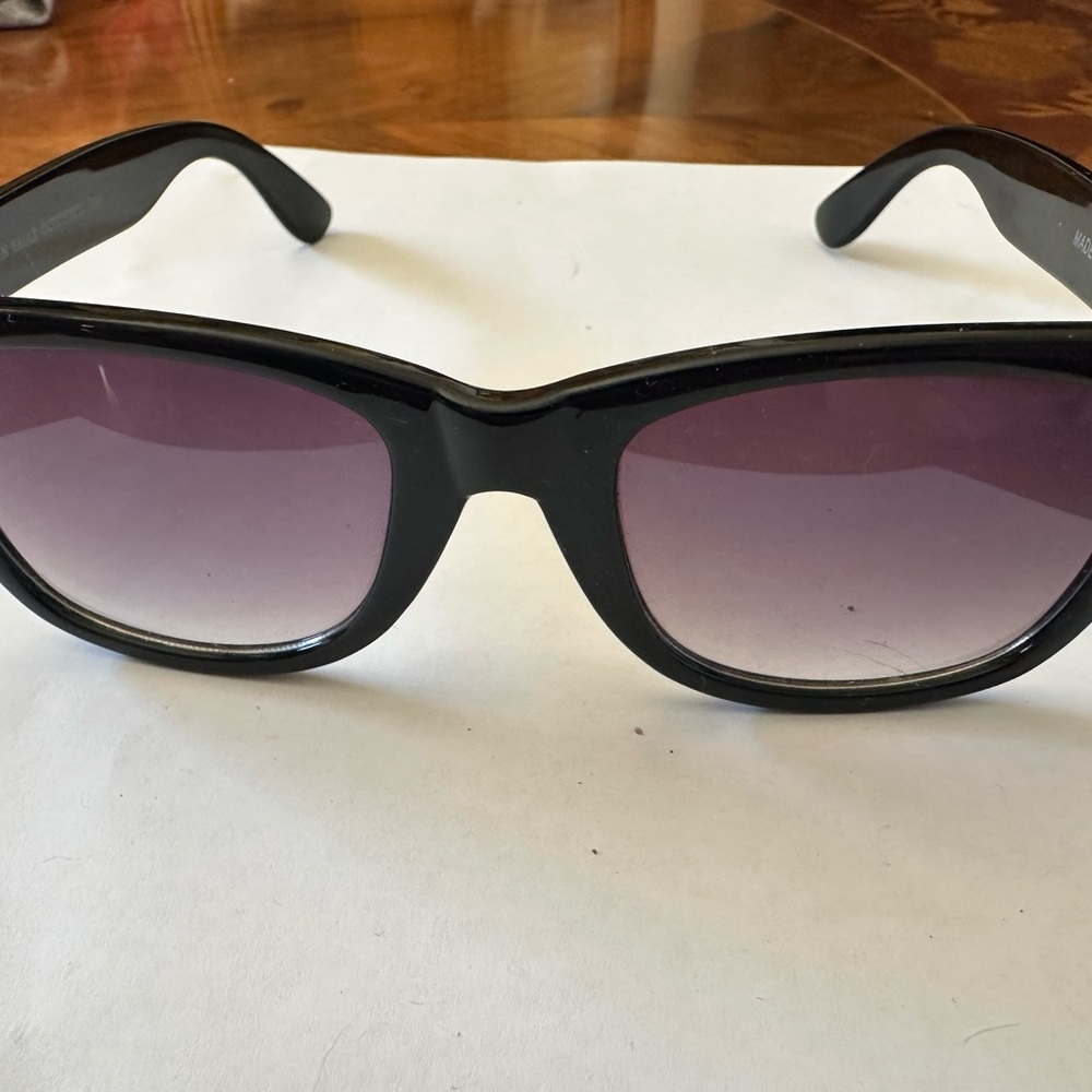 American Eagle Outfitters Black Frame Sunglasses with Purple Gradient Lenses